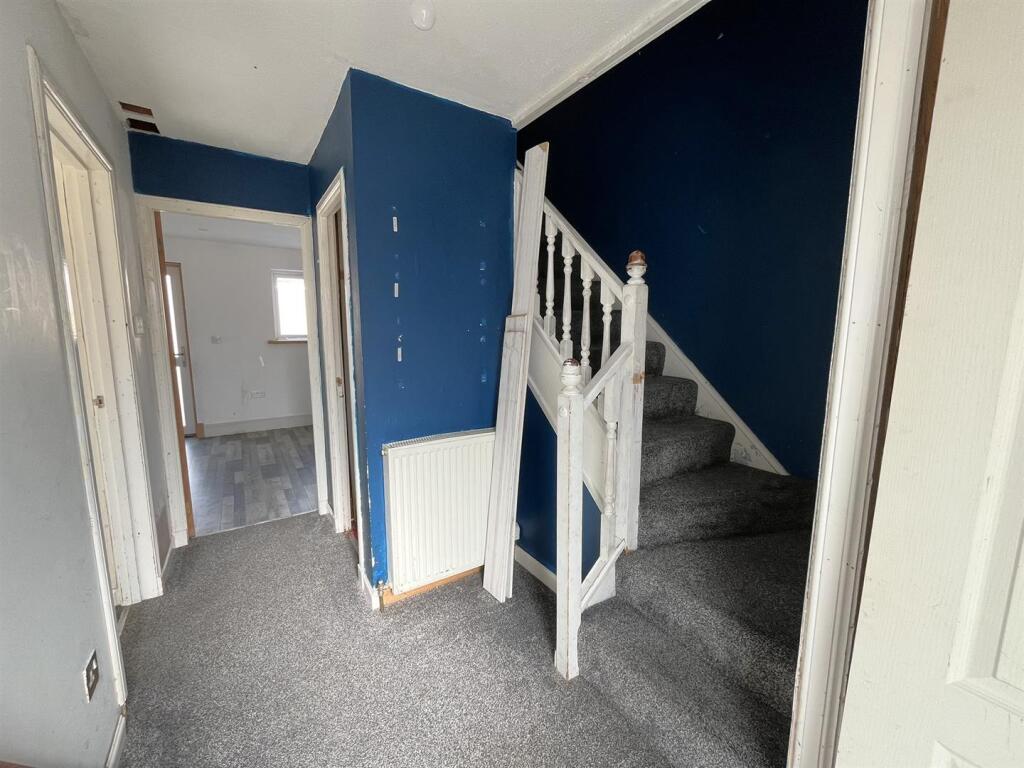 ENTRANCE HALLWAY
