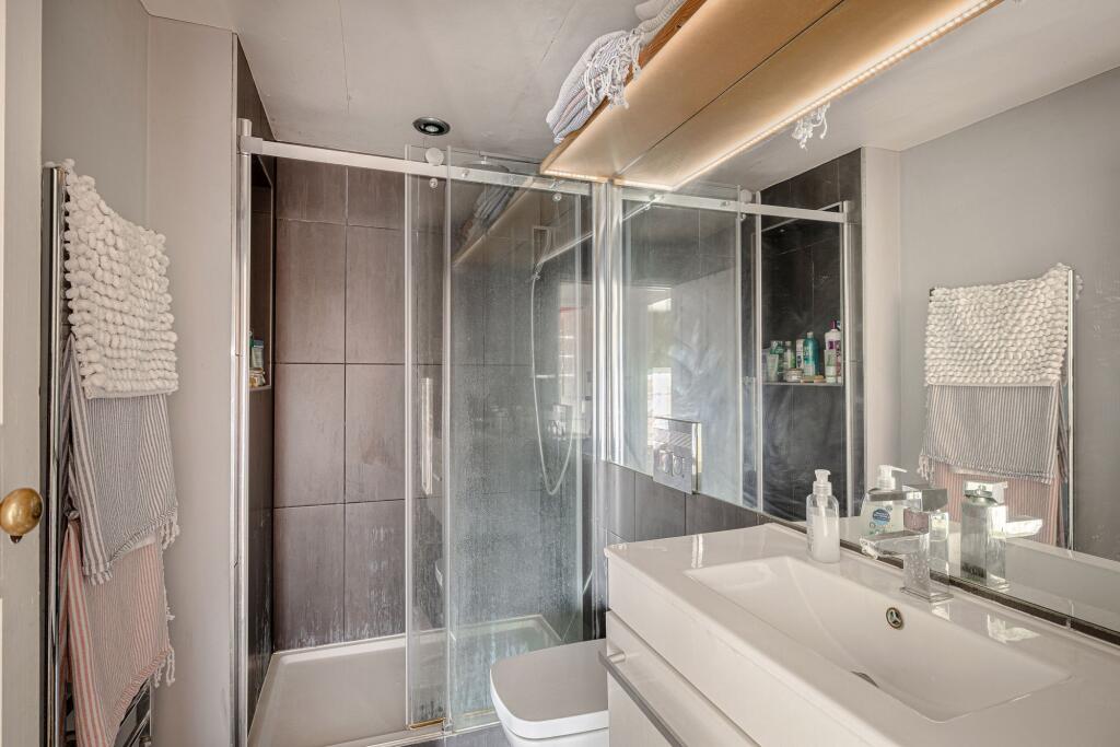 2nd Floor Shower Room