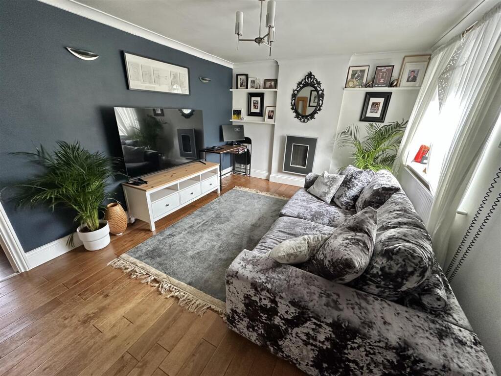 Bramleys Estate Agents - Sandiway Bank - Dewsbury 