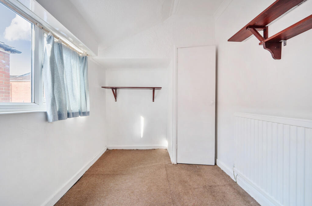 1336691-12-6895f5...