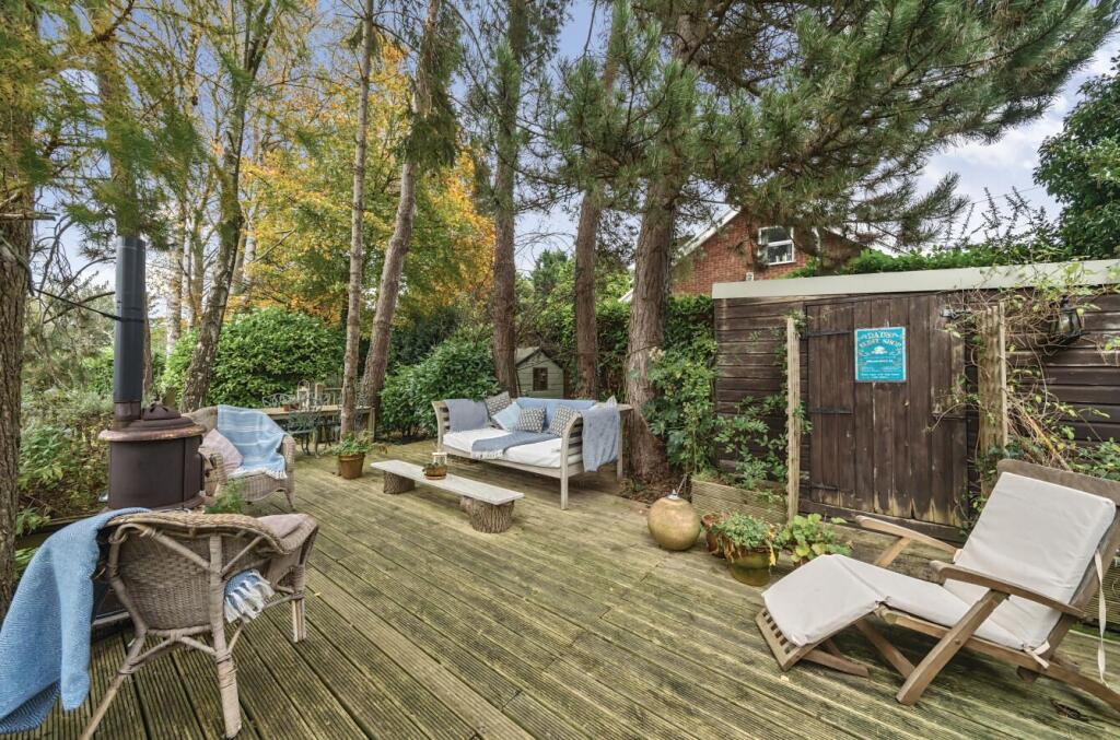 15 Lutterworth Road, Pailton