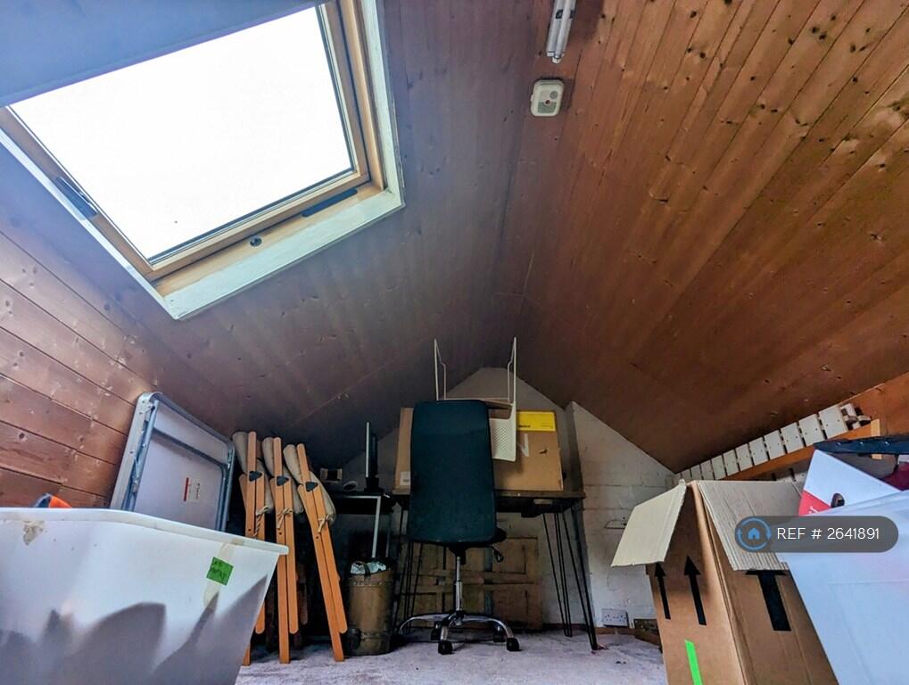 Large, w a Radiator And Power