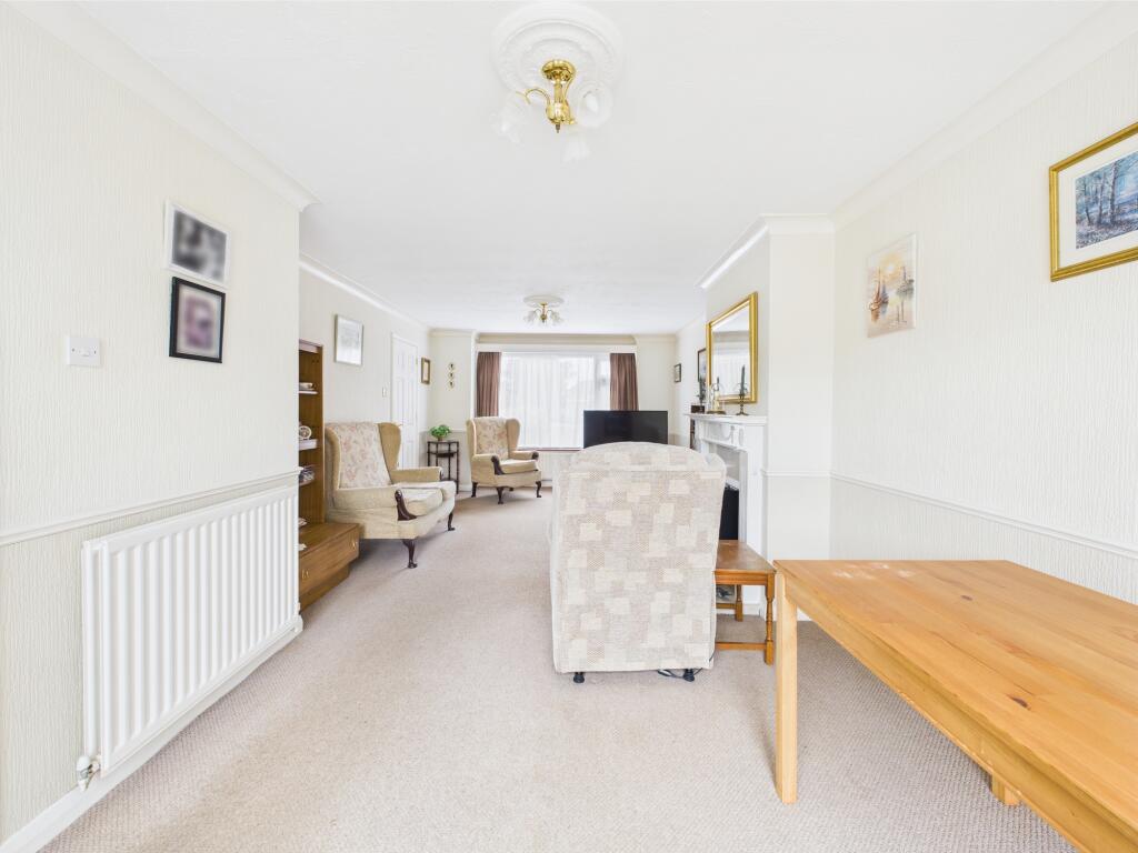 CAM05192G0-PR0077-STILL002