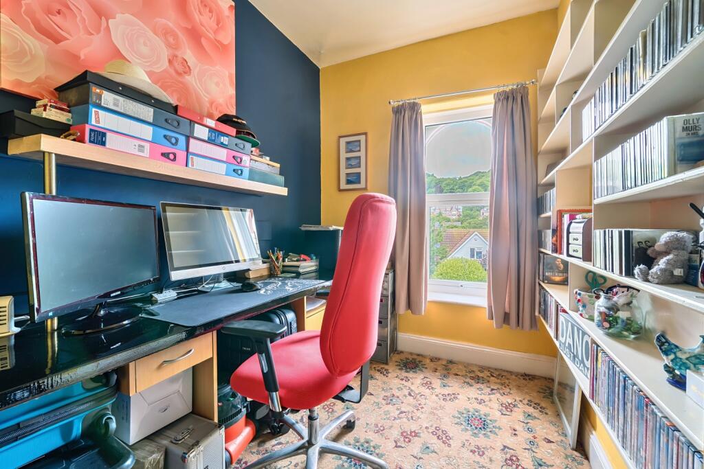 1310281-10-684c2952eba7e