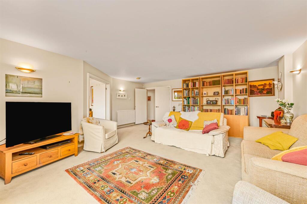 James_Anderson_-_Capatus_House__Mortlake_High_Stre