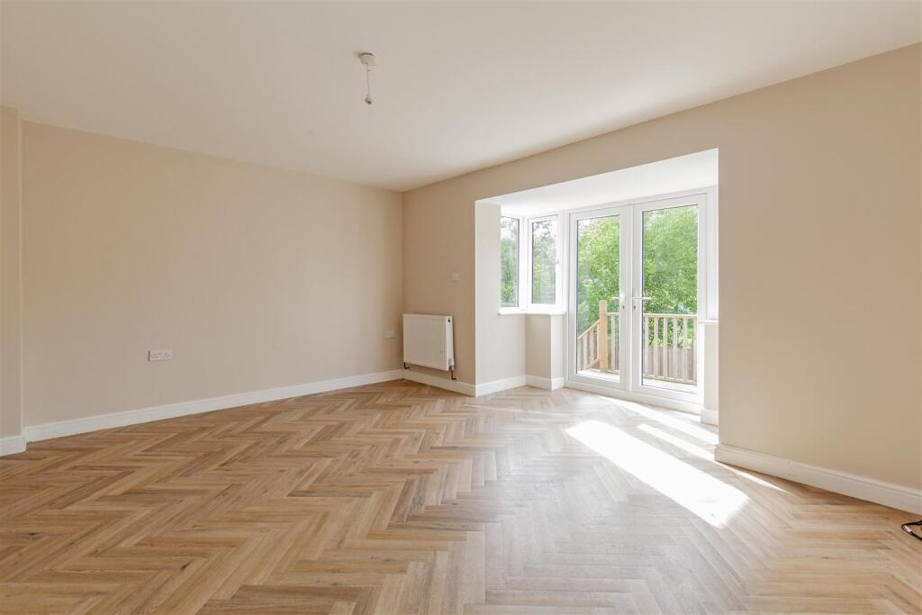 Reception Room-1.jpg
