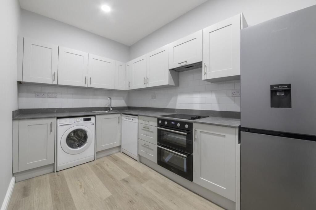 KITCHEN 2.jpg