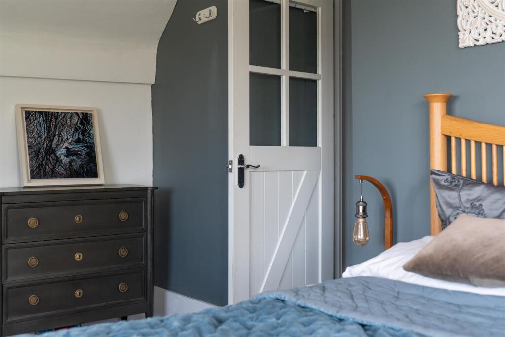 Bedroom3-8.jpg