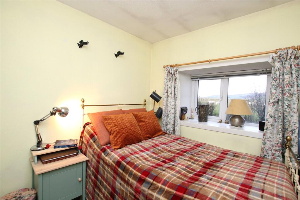 Cottage Bedroom 2