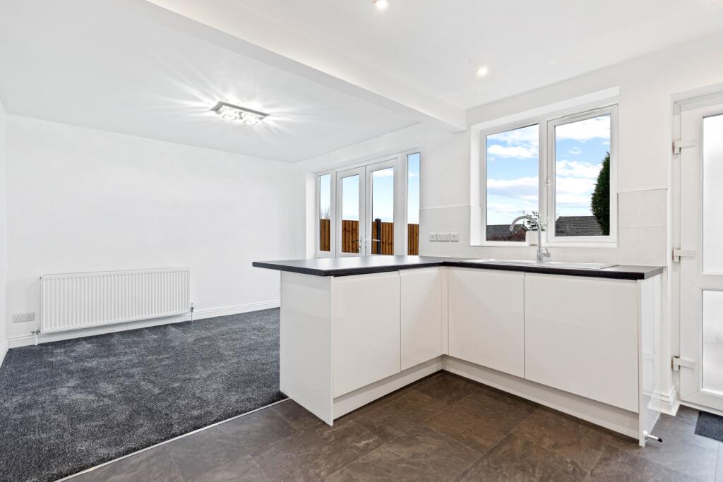 Kitchen diner angle 2