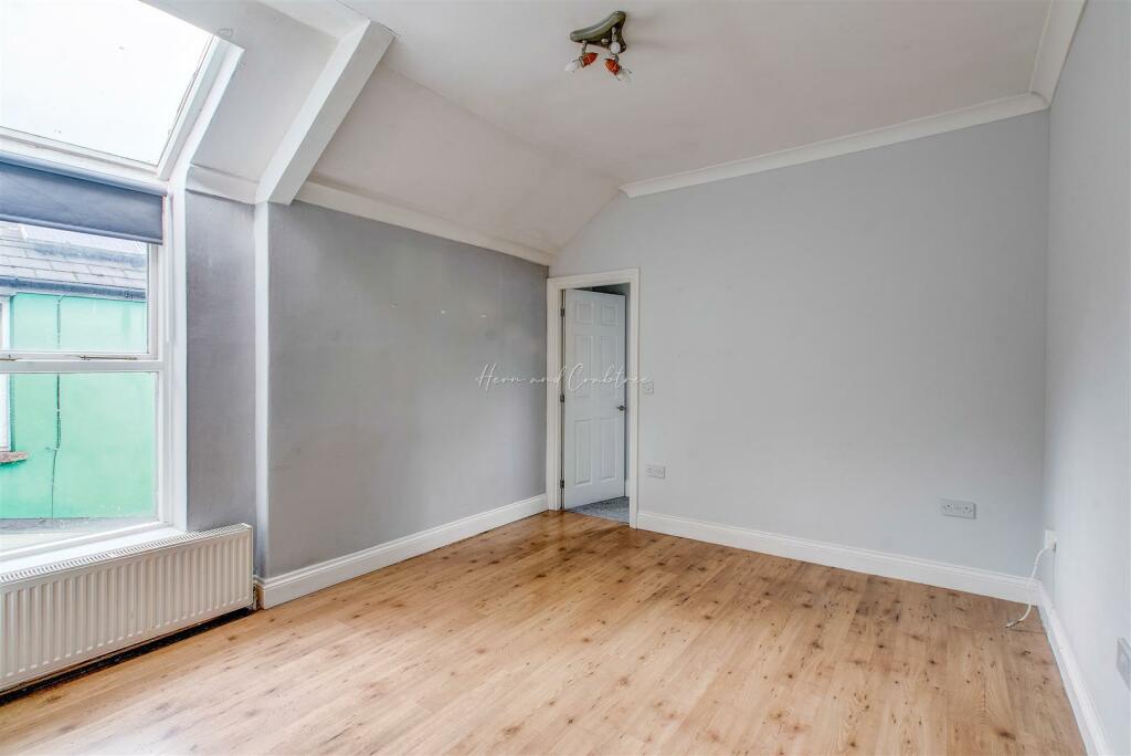 Albany Road, First Floor (12).jpg