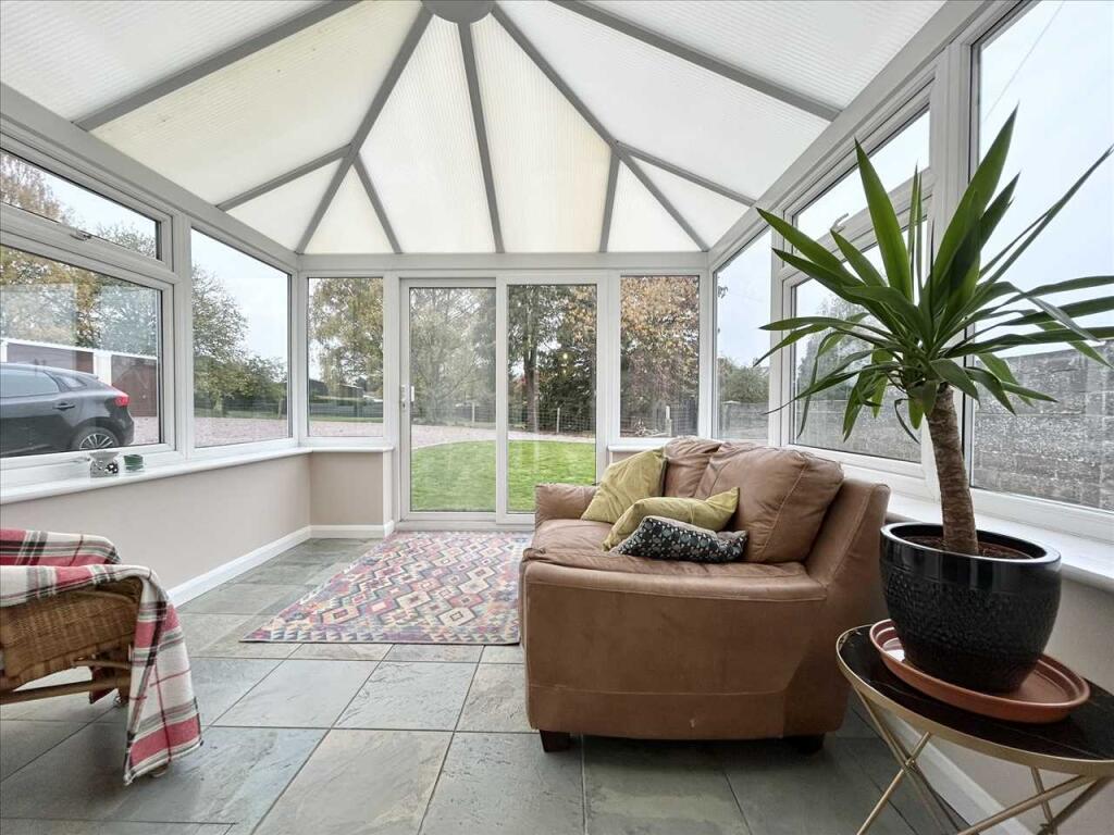 ENTRANCE CONSEVATORY