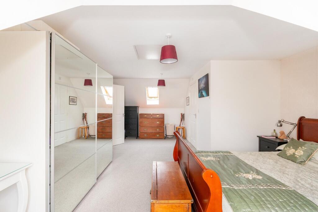 2G8CWCV - Bedroom I.jpg