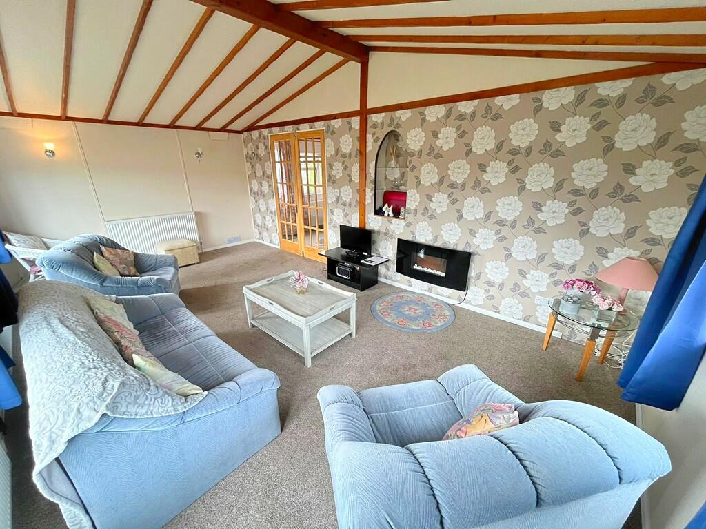 Lounge to double ...