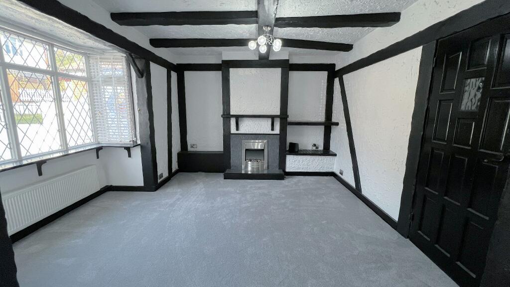 2nd Photo of Lounge