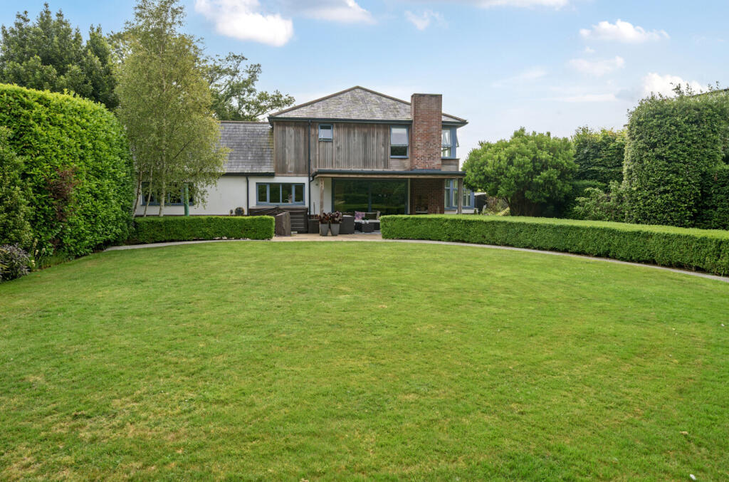 1311707-4-684fda6...