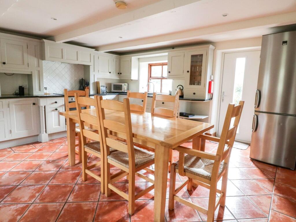 Cottage Kitchen Dini