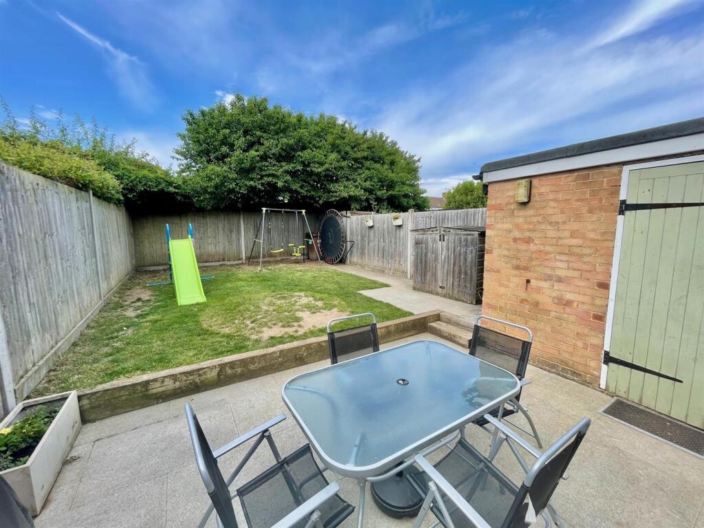 12 Greville Close Garden.jpg