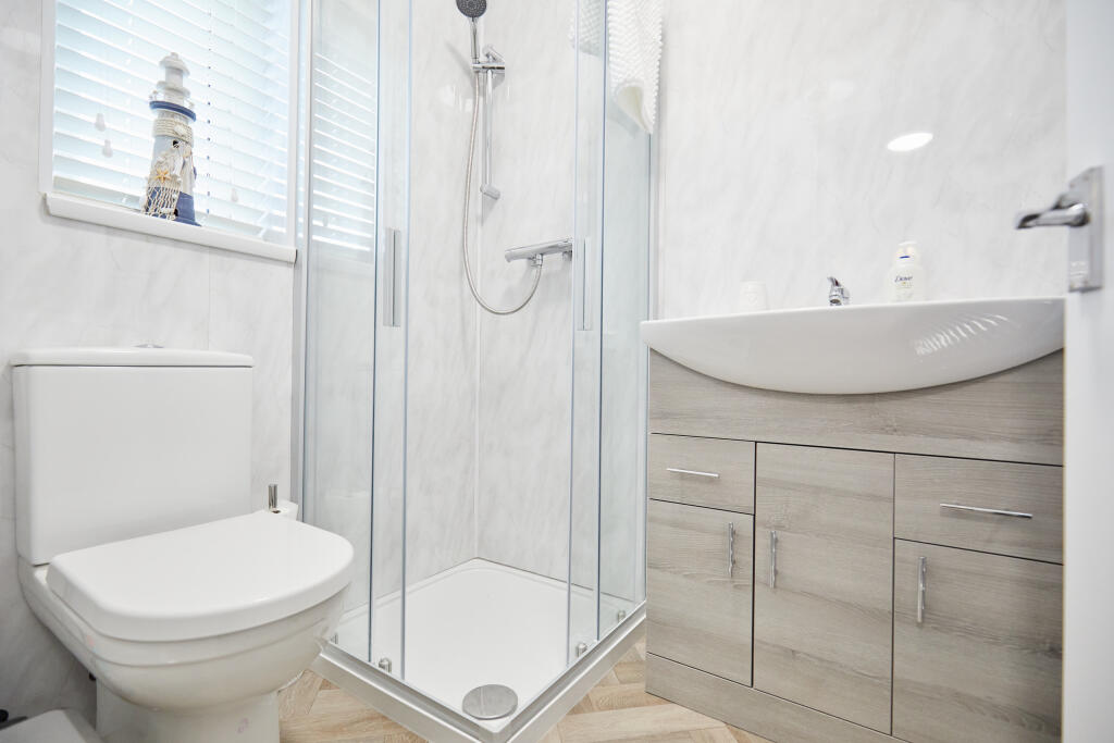 2 Barnesdale Road 19