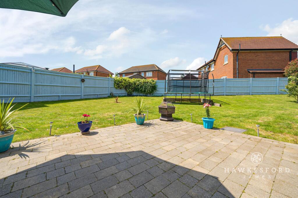 Kingsborough Drive, Eastchurch - Garden