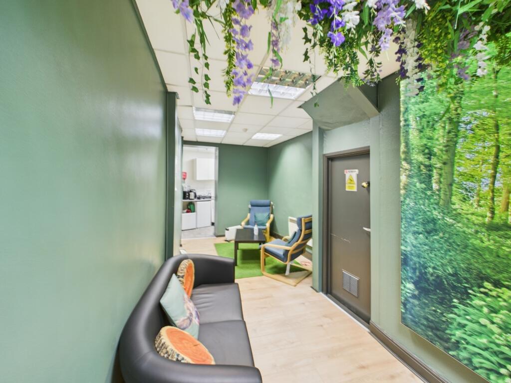 CAM01791G0-PR0158-STILL005