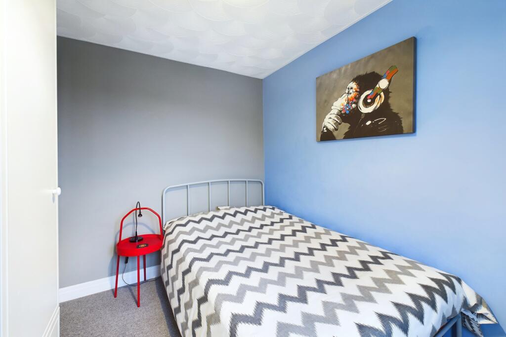 CAM03162G0-PR0213-STILL027