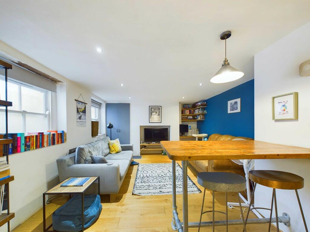 CAM03741G0-PR0040...