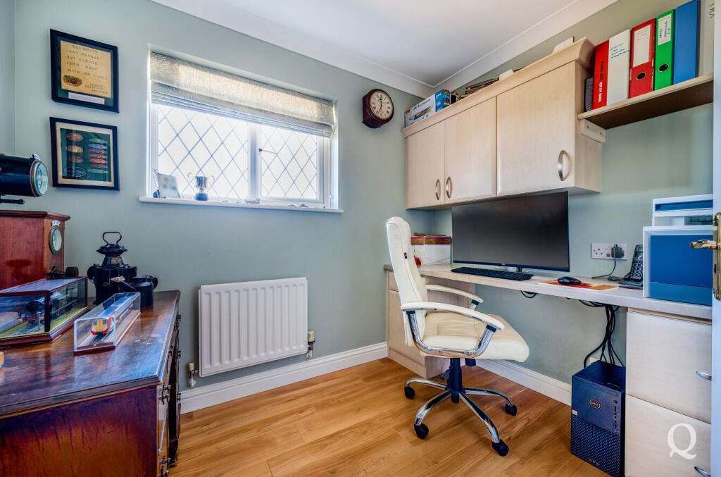 493ee896-effb-471...