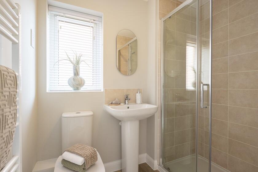 DWH EM Archford En Suite Bathroom