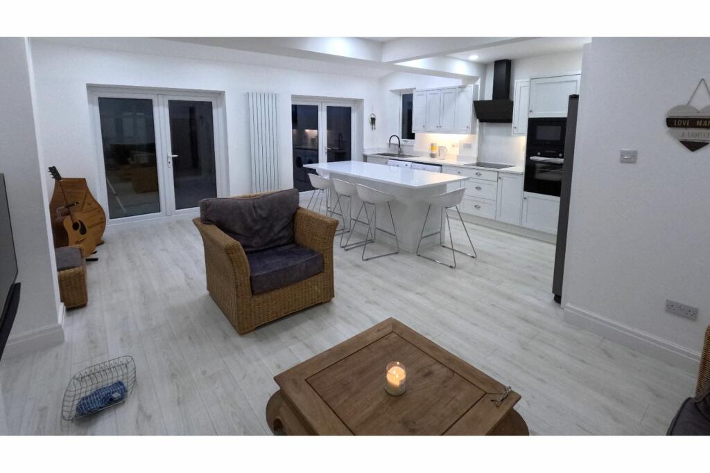 Kitchen/Family Room
