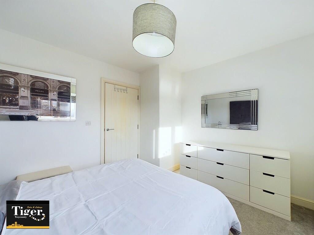 CAM02176G0-PR0410...