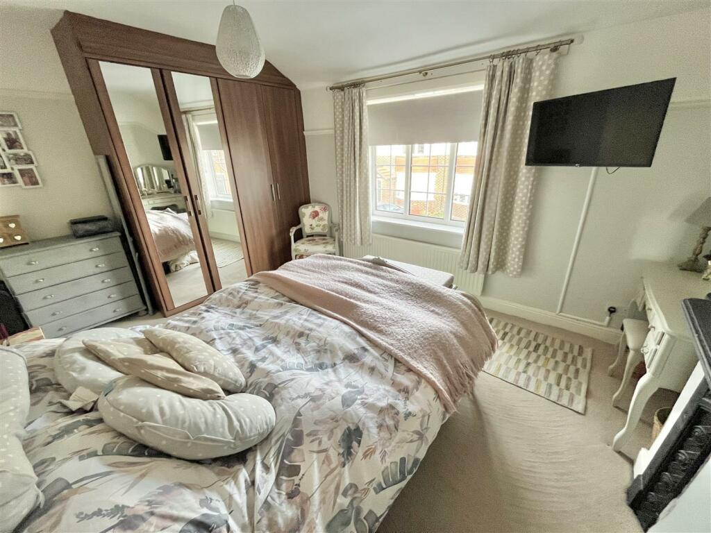 Bedroom 1 Aspect 2