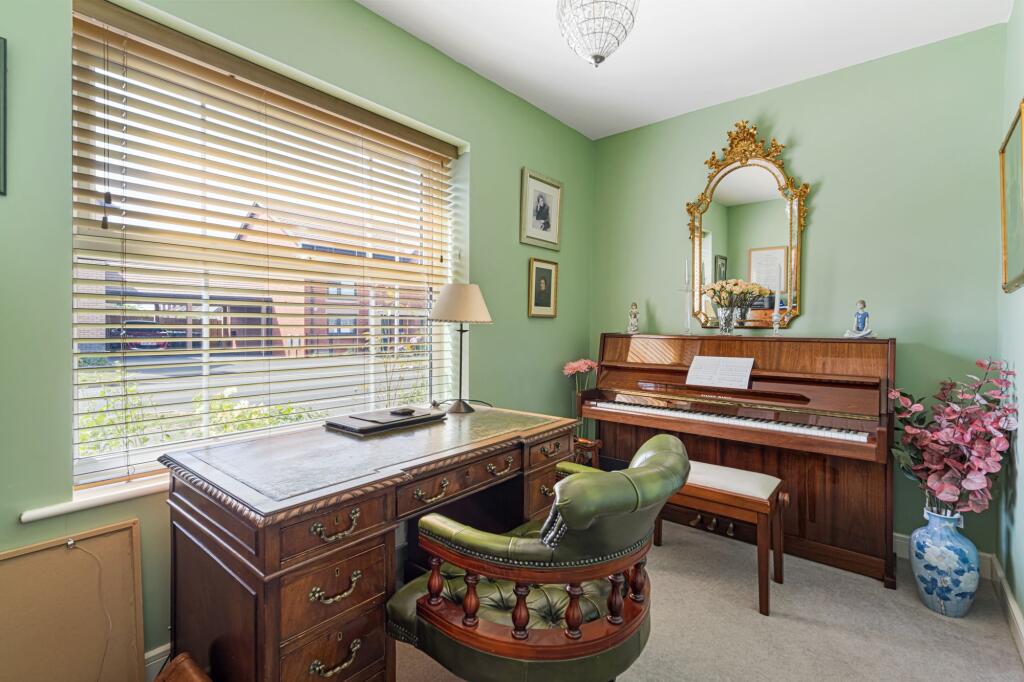 Study/home office