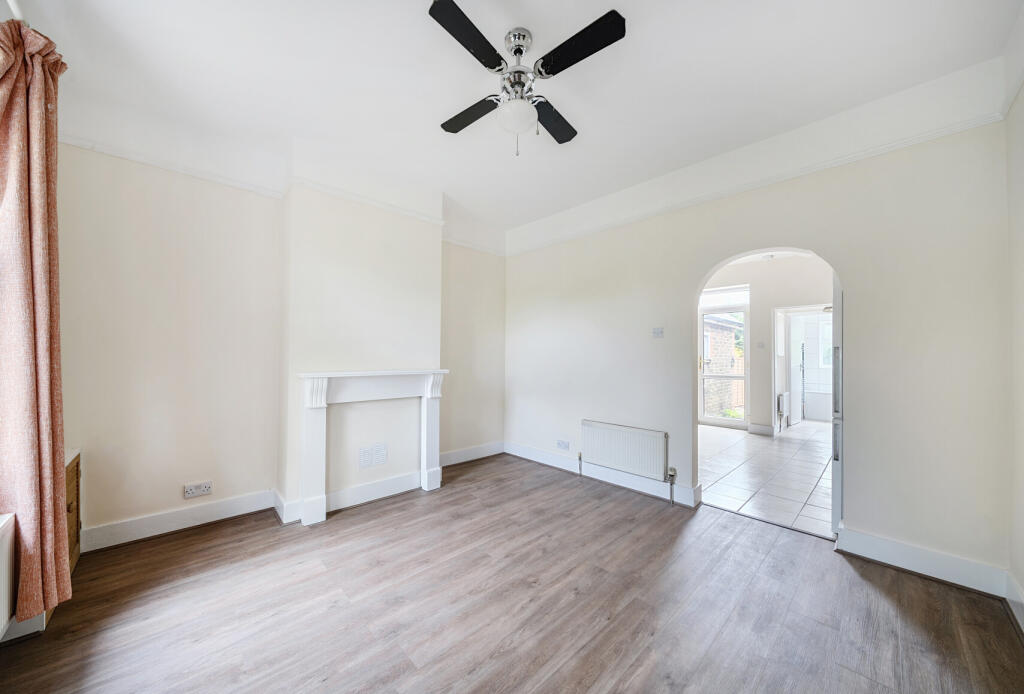 1304536-2-684192f...