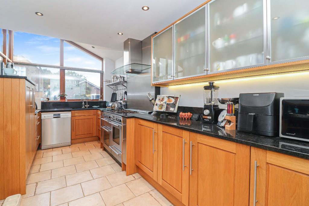 Kitchen/breakfast rm