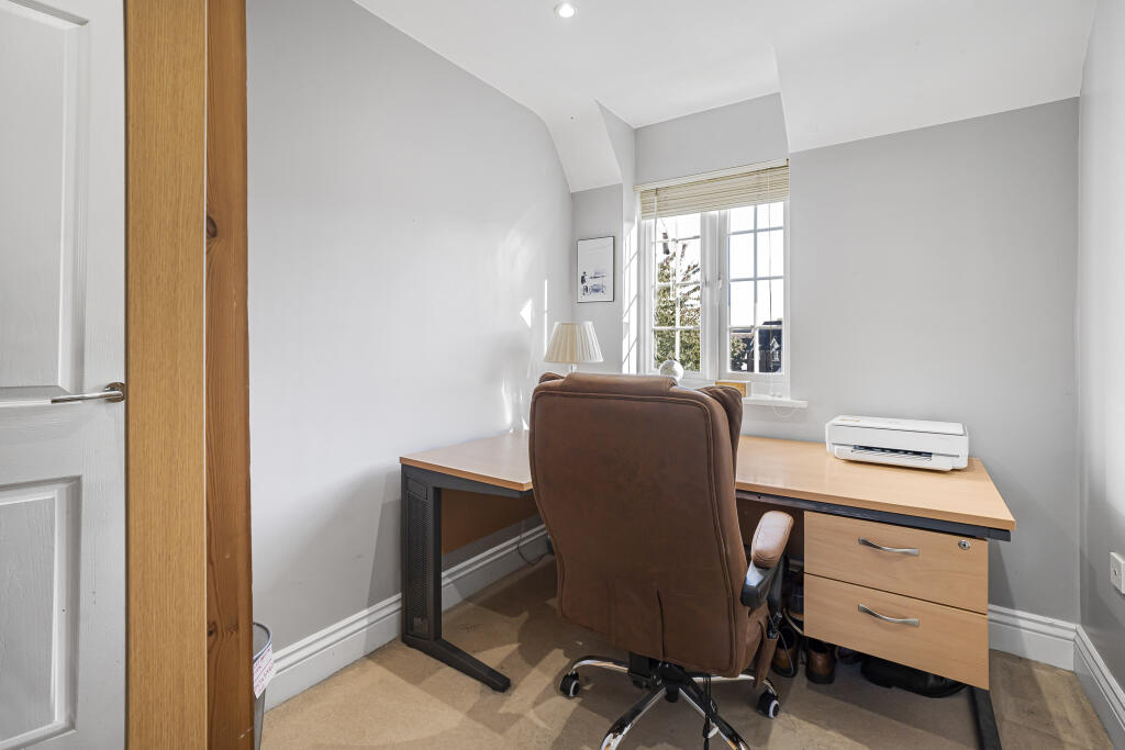 Bedroom/Study