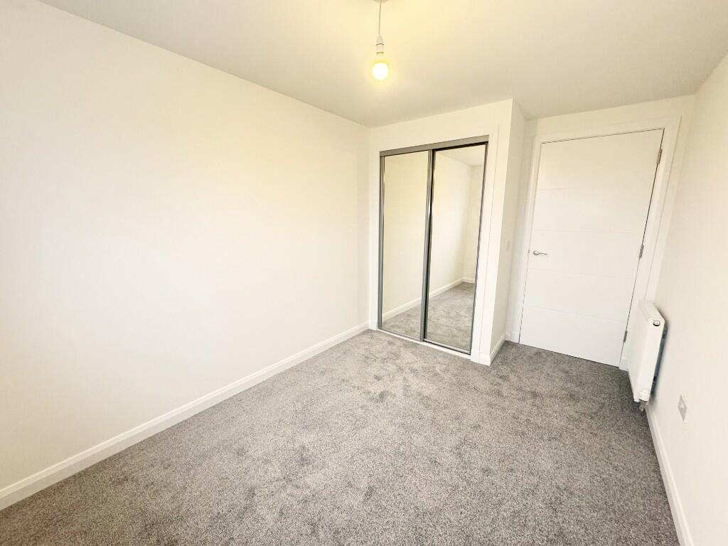 Bedroom 2 (2)