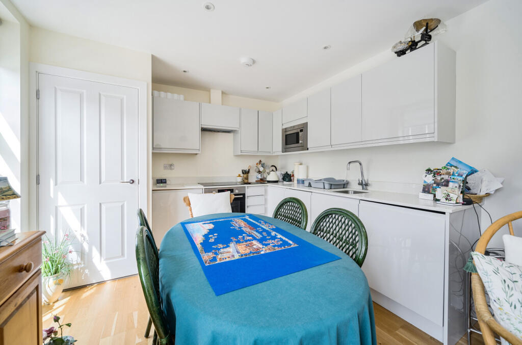 1310144-14-685145...