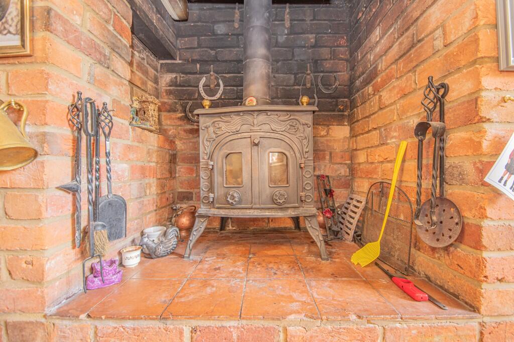 LOG BURNER