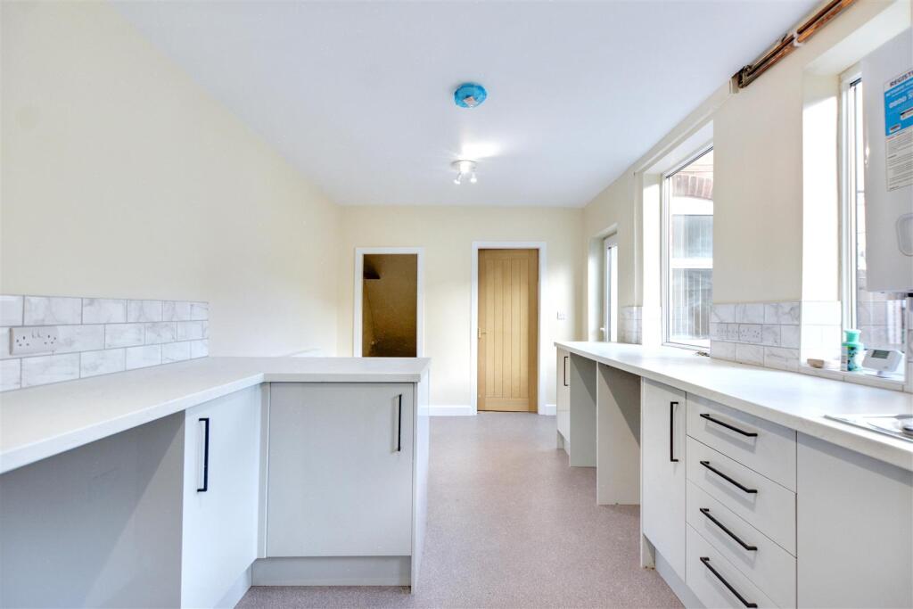 Kitchen_2.jpeg