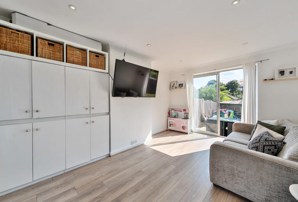 1339646-11-689f4b...