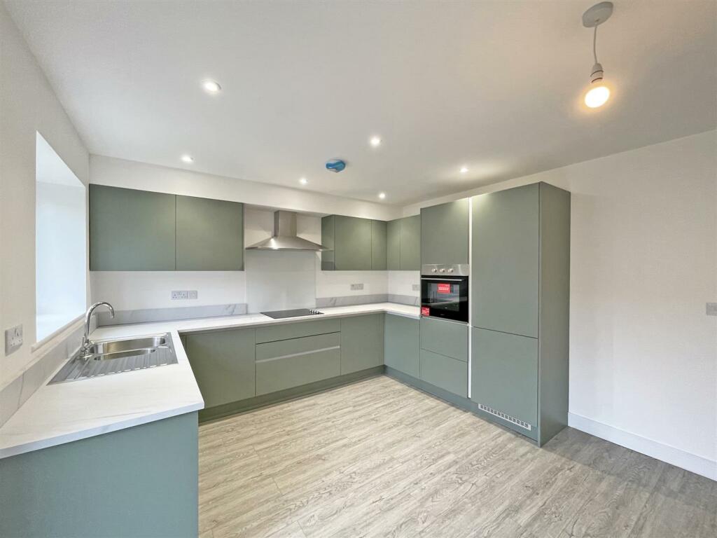 Sound View 4 - Kitchen 3.jpg
