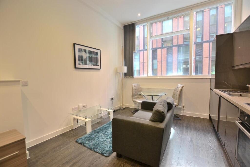 Living area pic 2