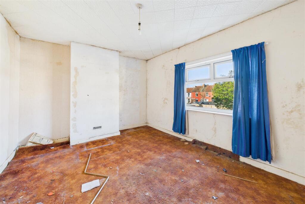 17 Pembroke Avenue, Shirehampton, Bristol BS11 9SJ