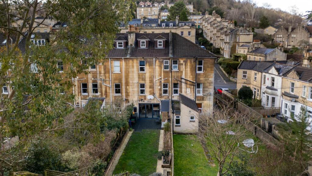 11 Prior Park Road-14.jpg