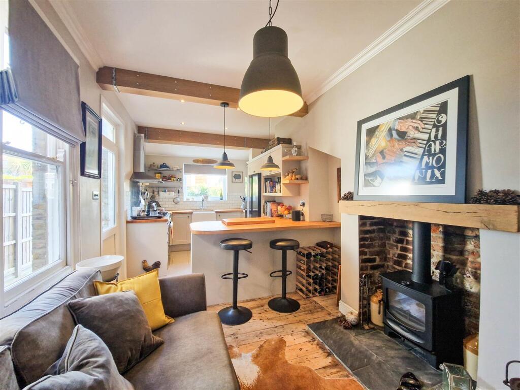 Kitchen/sitting room