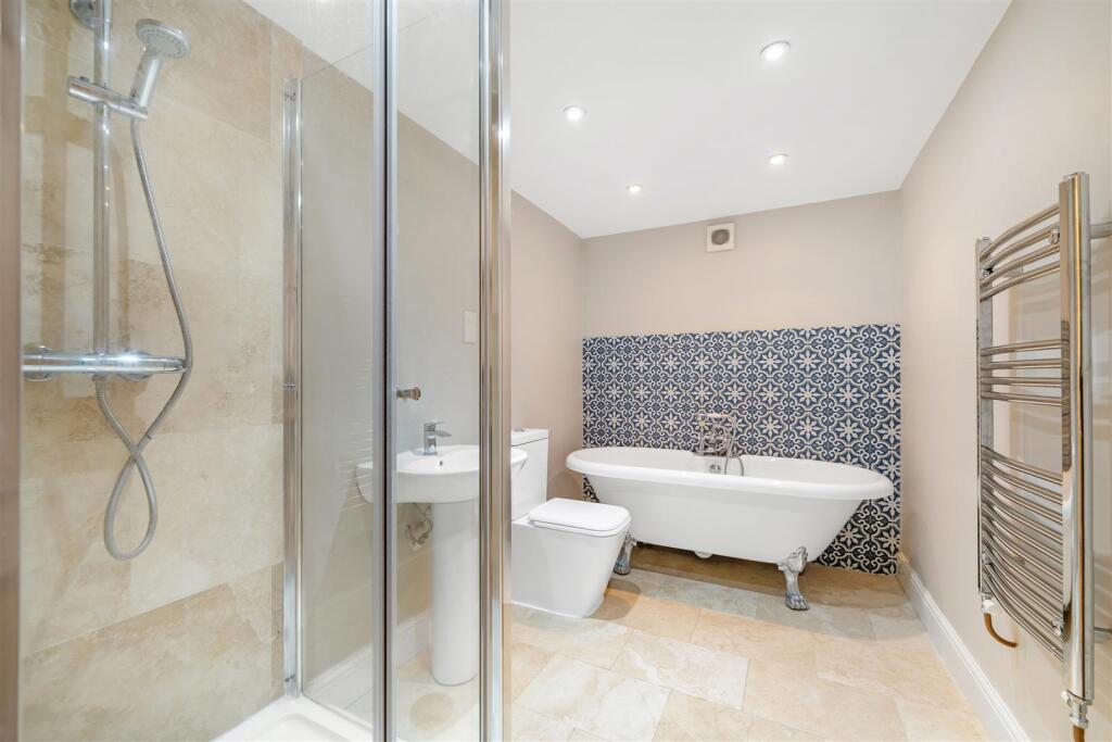 Hurstbourne Road-5.jpg