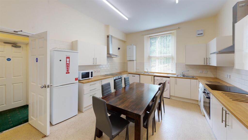 33-Spring-Hill-Road-Kitchen - Copy.jpg
