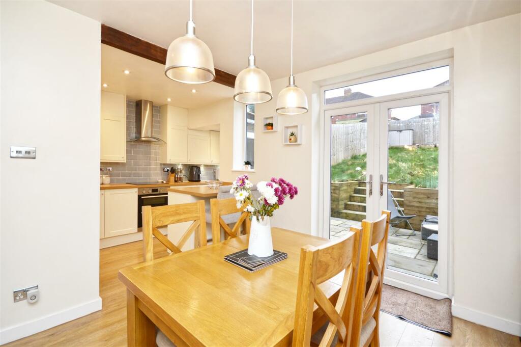 Kitchen/Dining Room