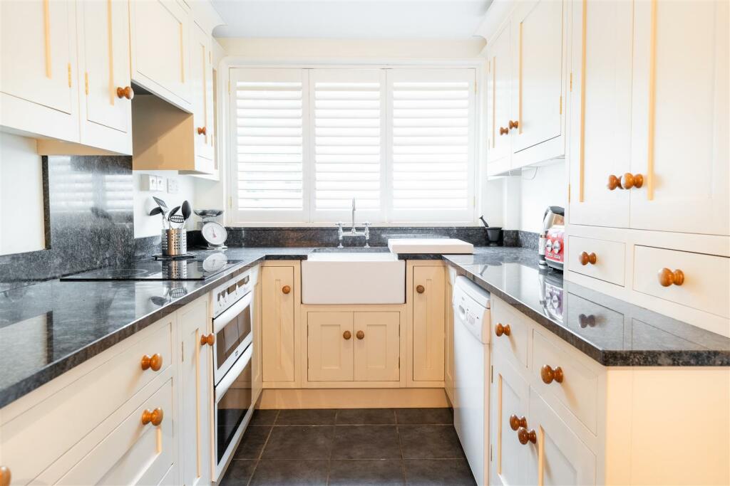 Kitchen-2.jpg